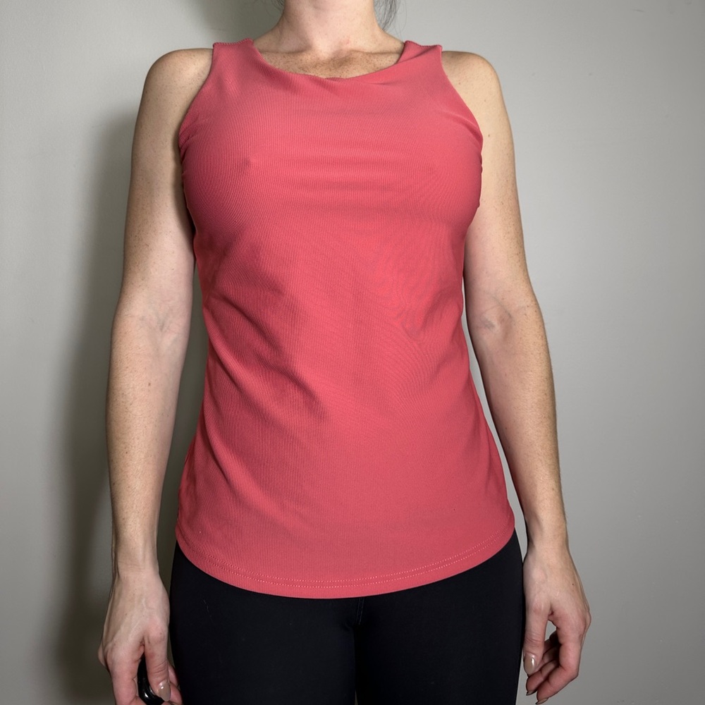32 Cool Salmon Pink Workout Tank Size Medium